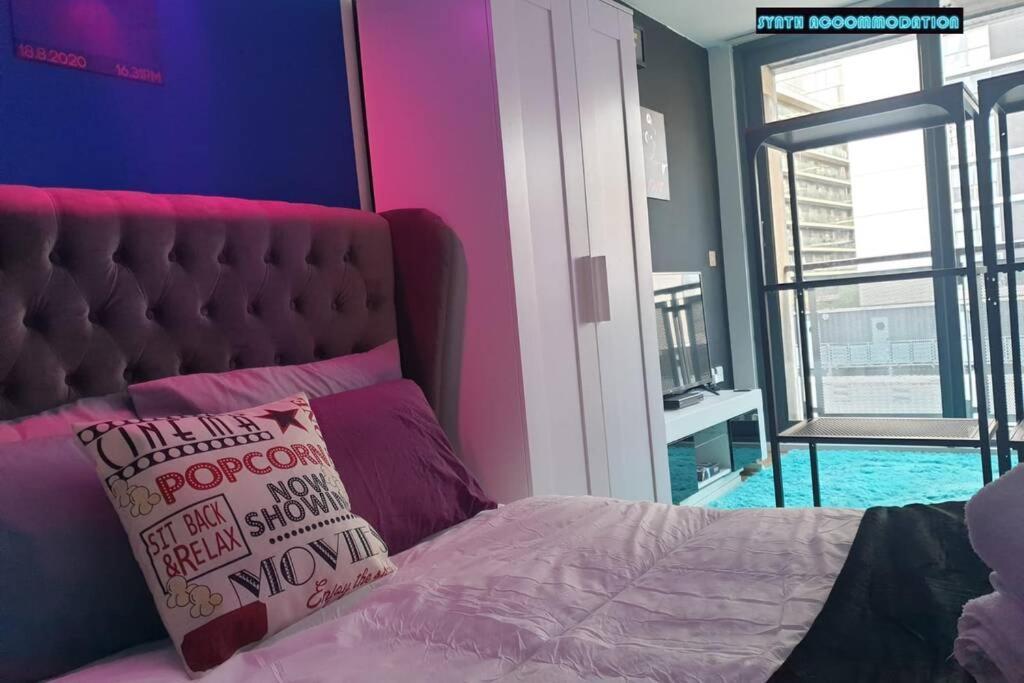 80S Retro 1Bed Studio Serviced Apartment Canary Wharf Perfect For Solo & Couple Travellers London Ngoại thất bức ảnh
