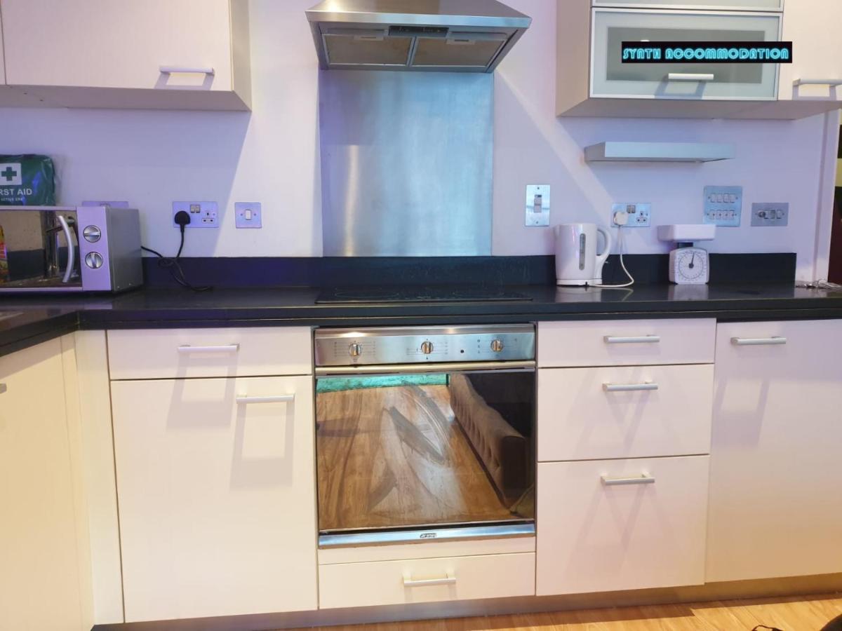 80S Retro 1Bed Studio Serviced Apartment Canary Wharf Perfect For Solo & Couple Travellers London Ngoại thất bức ảnh